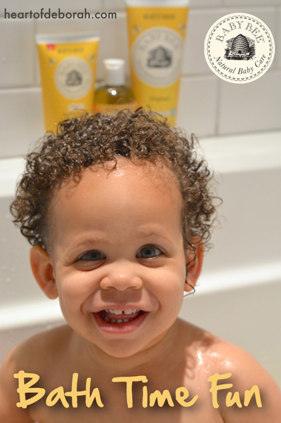 4 Ideas to Make Bath Time Fun! Also why we love bathing with Burt's Bees Baby Bee.